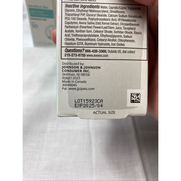 Aveeno Calm Restore Daily Moisturizer SPF 30 1.7oz Sensitive Skin Mineral Sunscr - Picture 2 of 3
